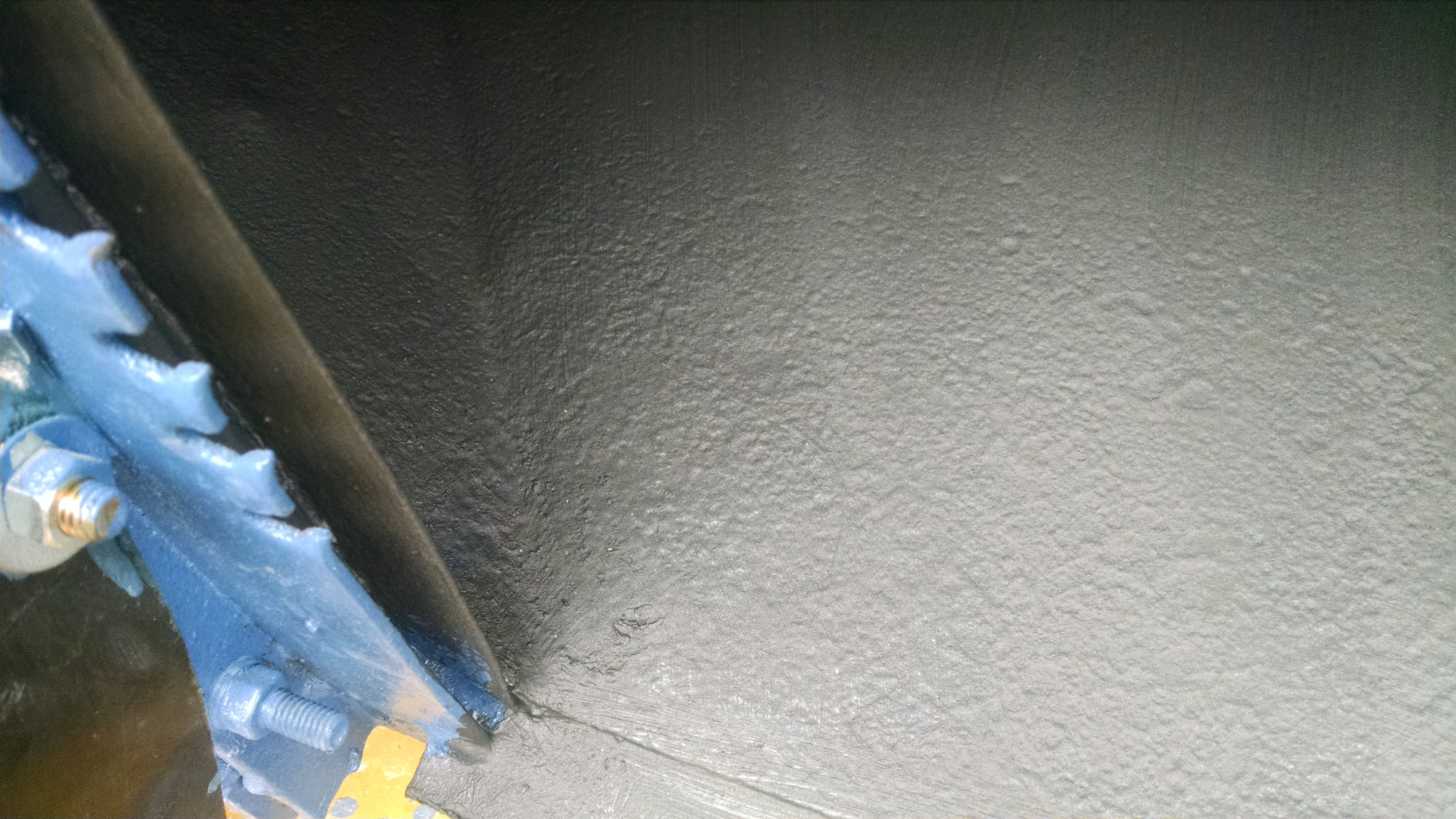 The first test with the wagon was frustrating because the grain bridged and needed to be raked down the slope. The graphite paint is supposed to help the grain slide easily. We'll see what happens when I get down to the bottom of the bin.
